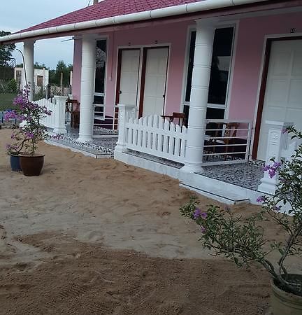 Iz Budget 2 Kampung Kuala Besut Exterior foto