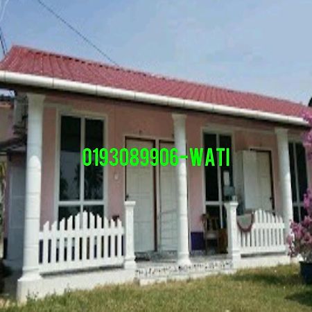 Iz Budget 2 Kampung Kuala Besut Exterior foto